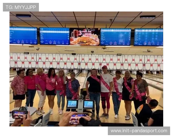 圣路易斯城球员家属义卖筹款助力乳腺癌防治公益